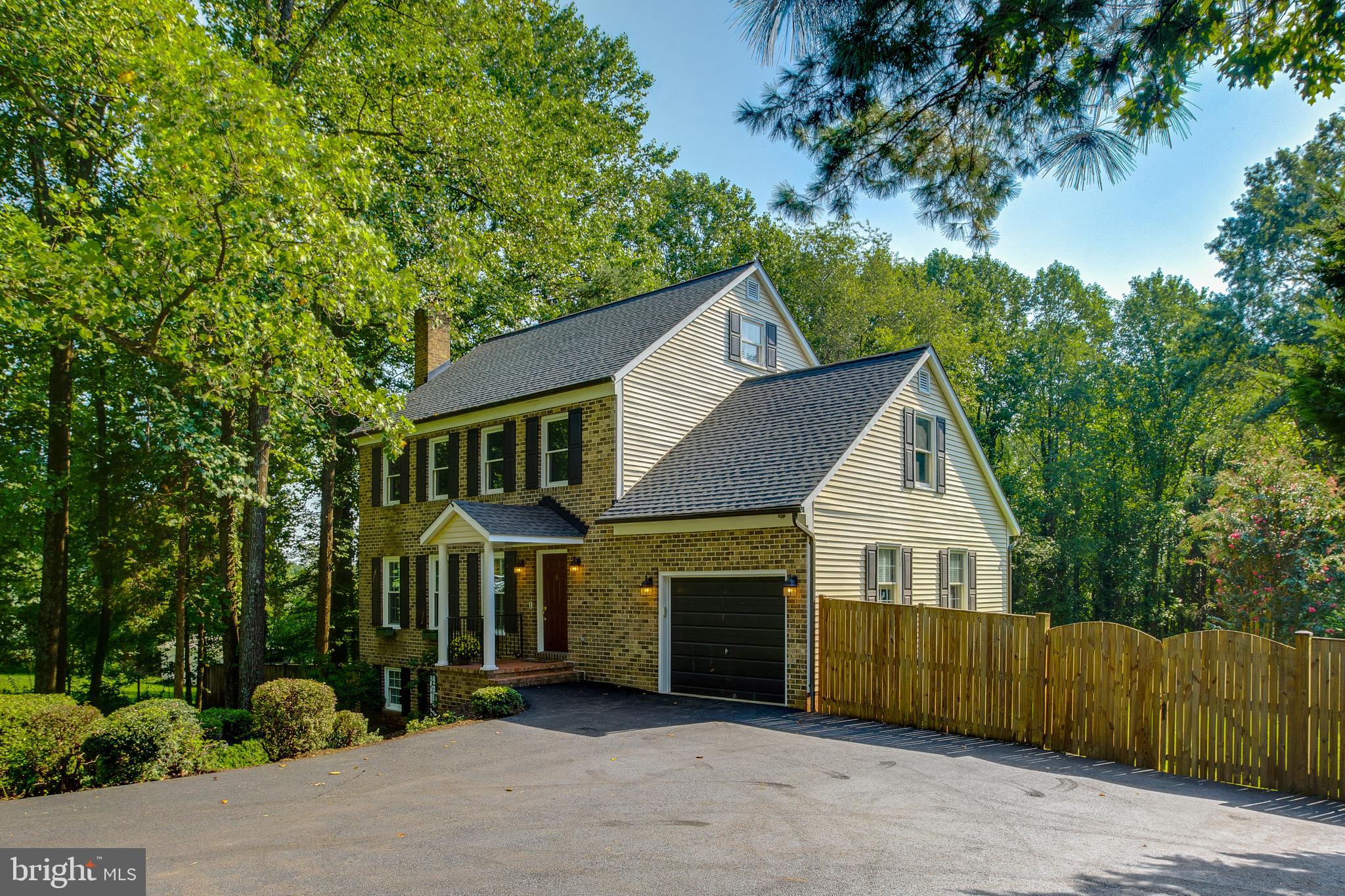 6727 Kelly Road Warrenton, VA 20187 - Photo 2 of 53 1.6 private wooded acres fenced in.