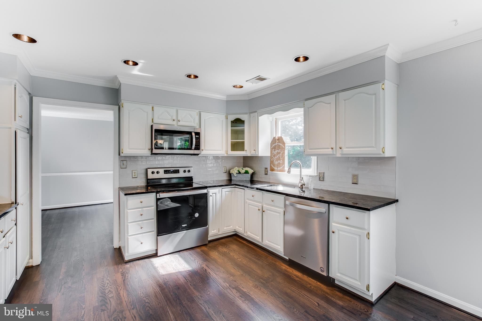 6727 Kelly Road Warrenton, VA 20187 - Photo 13 of 53 Plenty of cabinet space