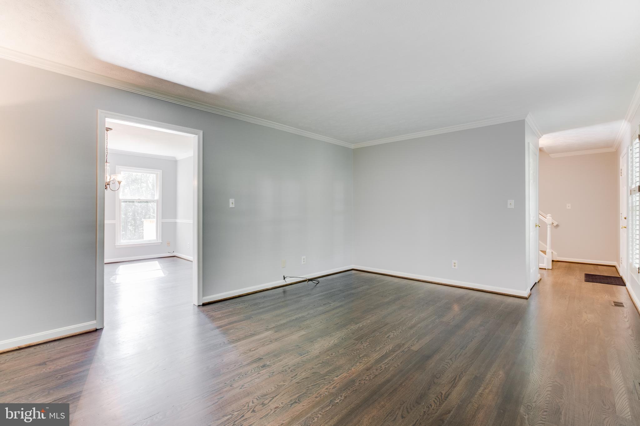 6727 Kelly Road Warrenton, VA 20187 - Photo 7 of 53 Living Room/Family Room