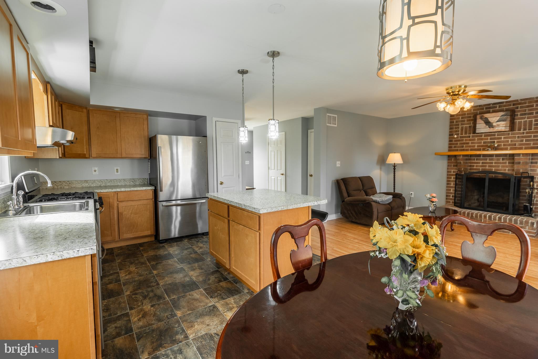 213 Antietam Road Baltimore, MD 21221 - Photo 7 of 50