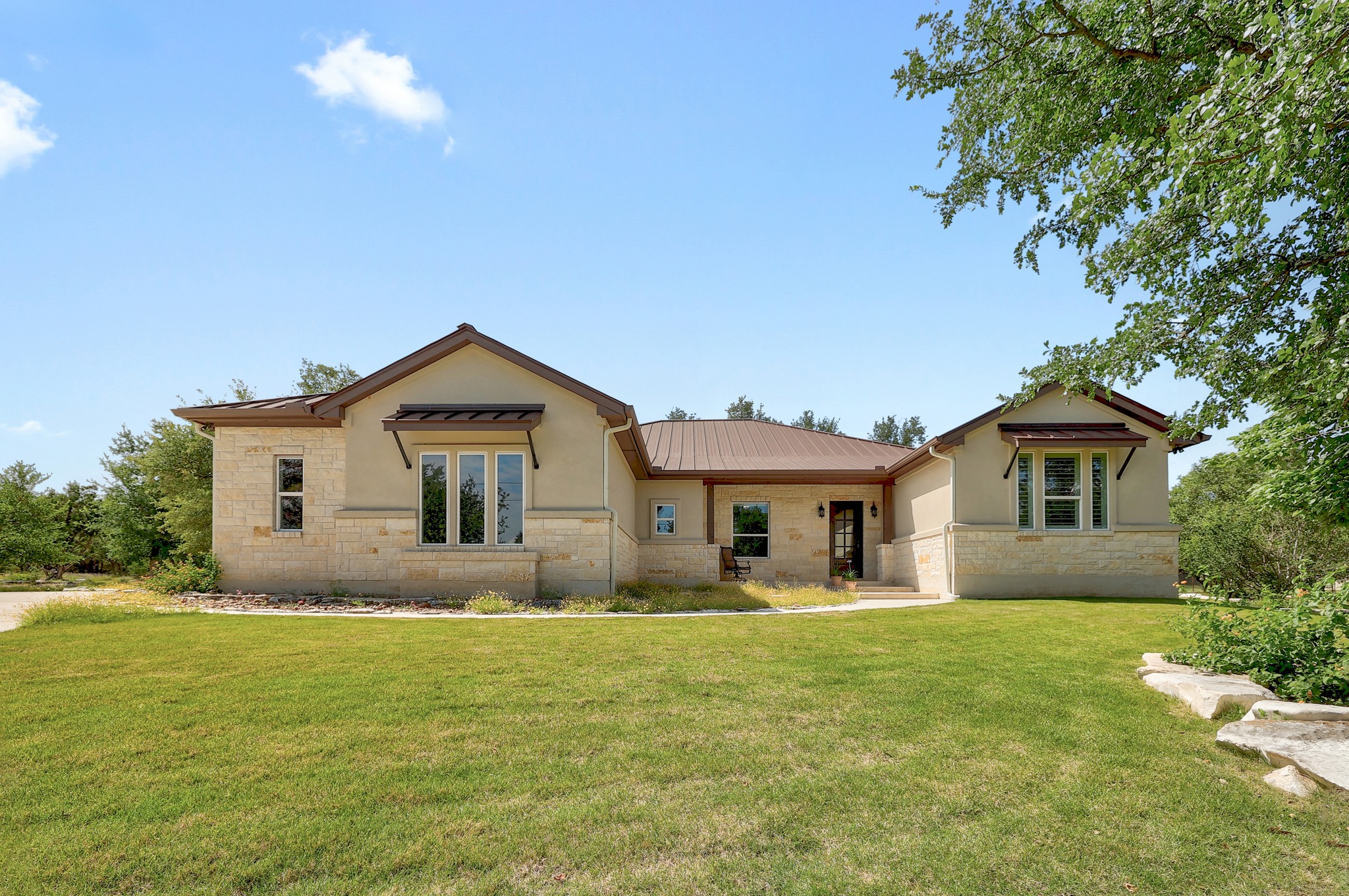 105 Arrowhead Road Georgetown, TX 78633 - Photo 5 of 40