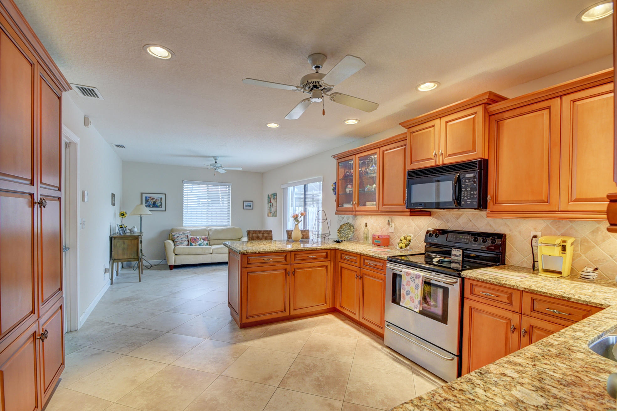 22711 Southwest 9th Street Boca Raton, FL 33433 - Photo 3 of 20 DSC_7861_2_3_4_5