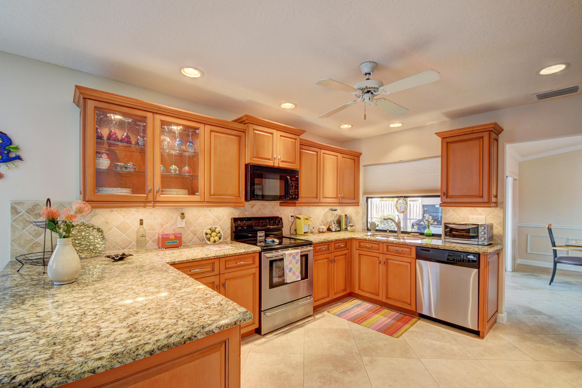 22711 Southwest 9th Street Boca Raton, FL 33433 - Photo 4 of 20 DSC_7876_77_78_79_80
