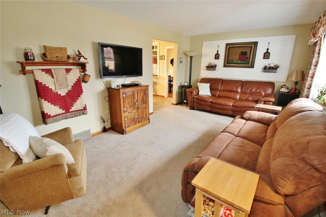 13070 Bottom Road Dresden, OH 43821 - Photo 4 of 24 Gallery Image 4