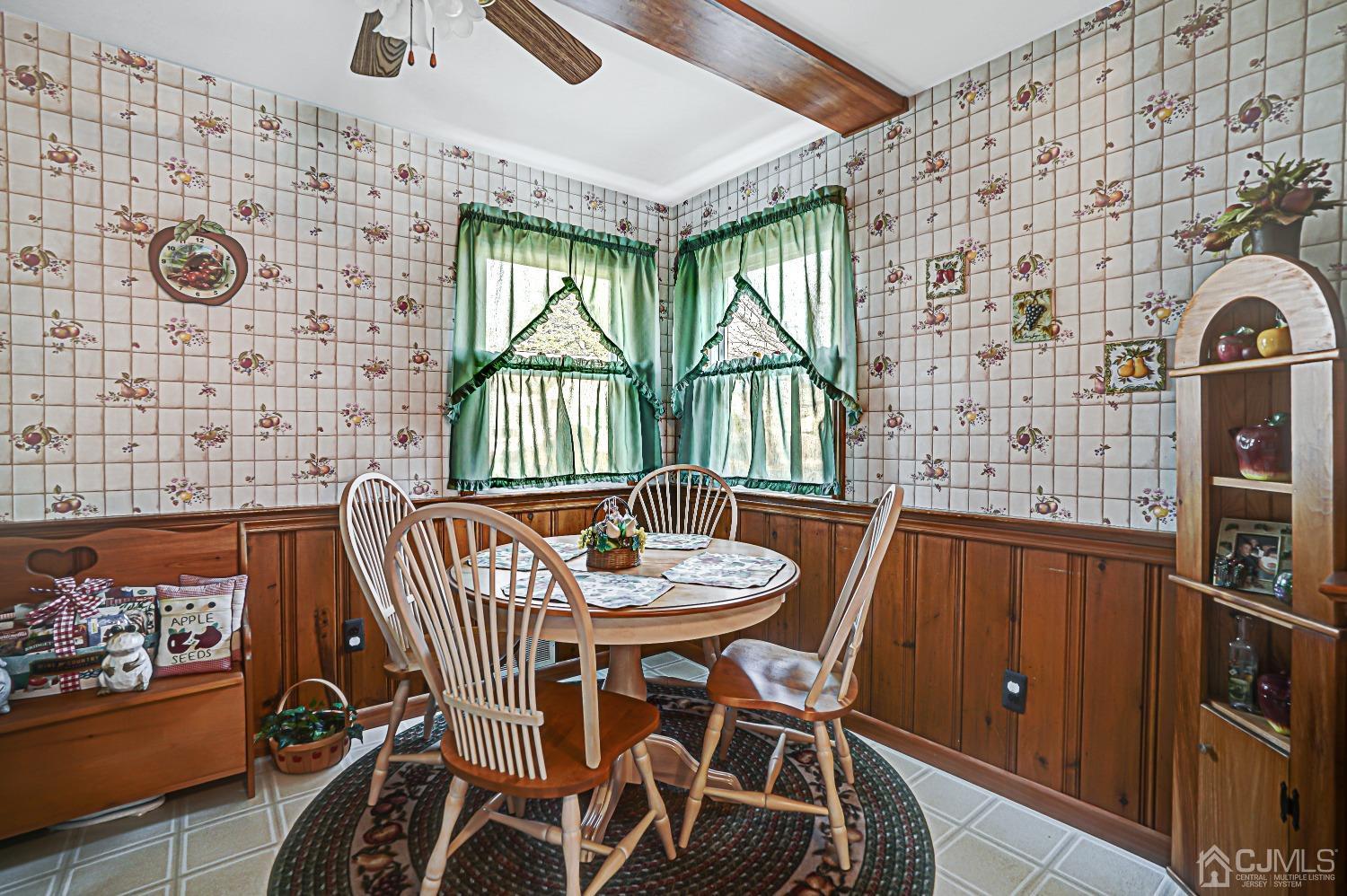 17 Rolling Road Middlesex, NJ 08846 - Photo 11 of 24 Dining area of kitchen