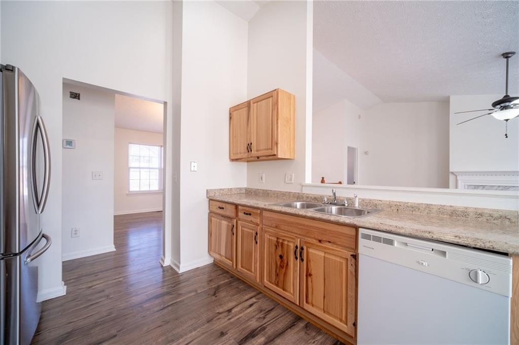 452 Crested View Drive Loganville, GA 30052 - Photo 15 of 51