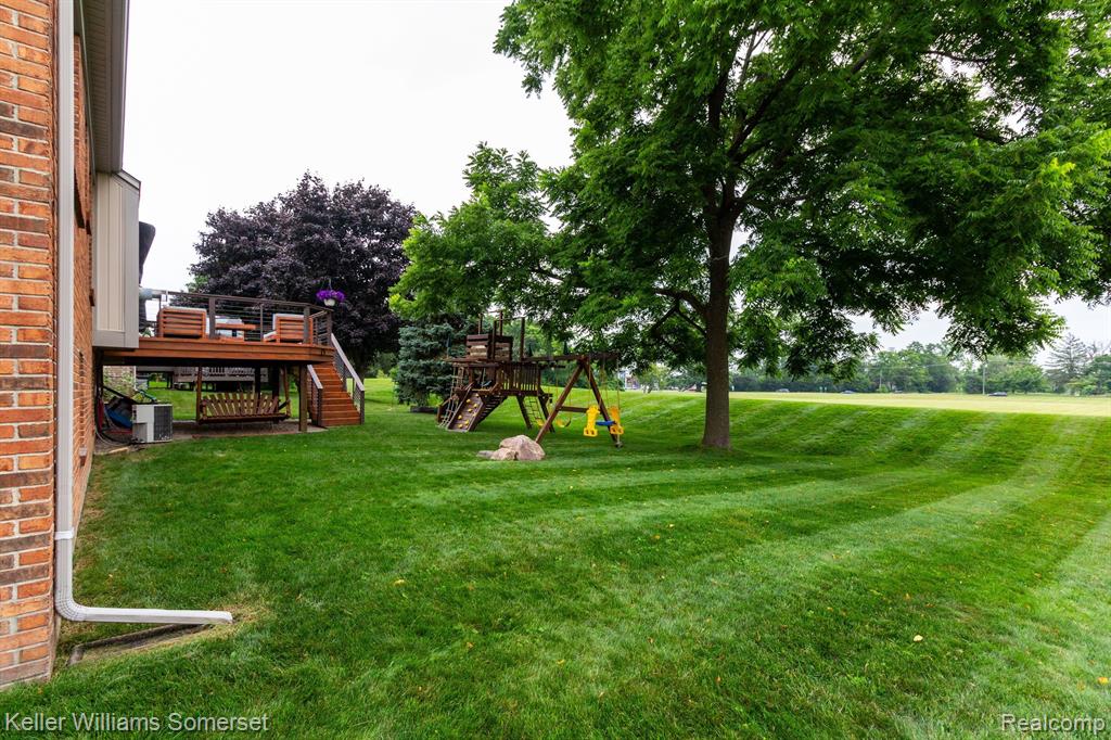 3137 Courtfield Drive Rochester Hills, MI 48309 - Photo 4 of 60