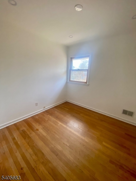 215 Boulevard Pequannock, NJ 07444 - Photo 10 of 22