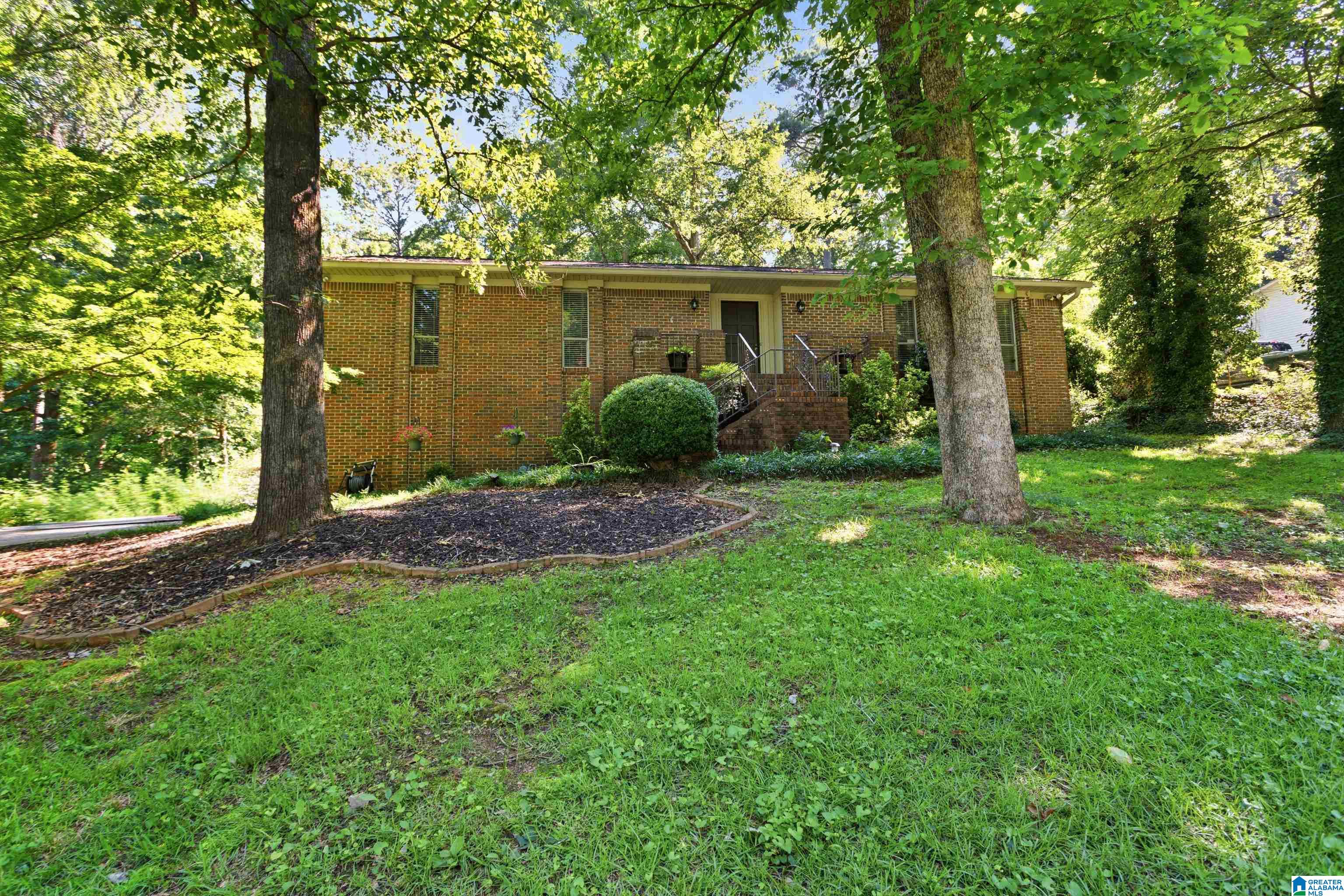 105 Maple Street Alabaster, AL 35114 - Photo 1 of 42