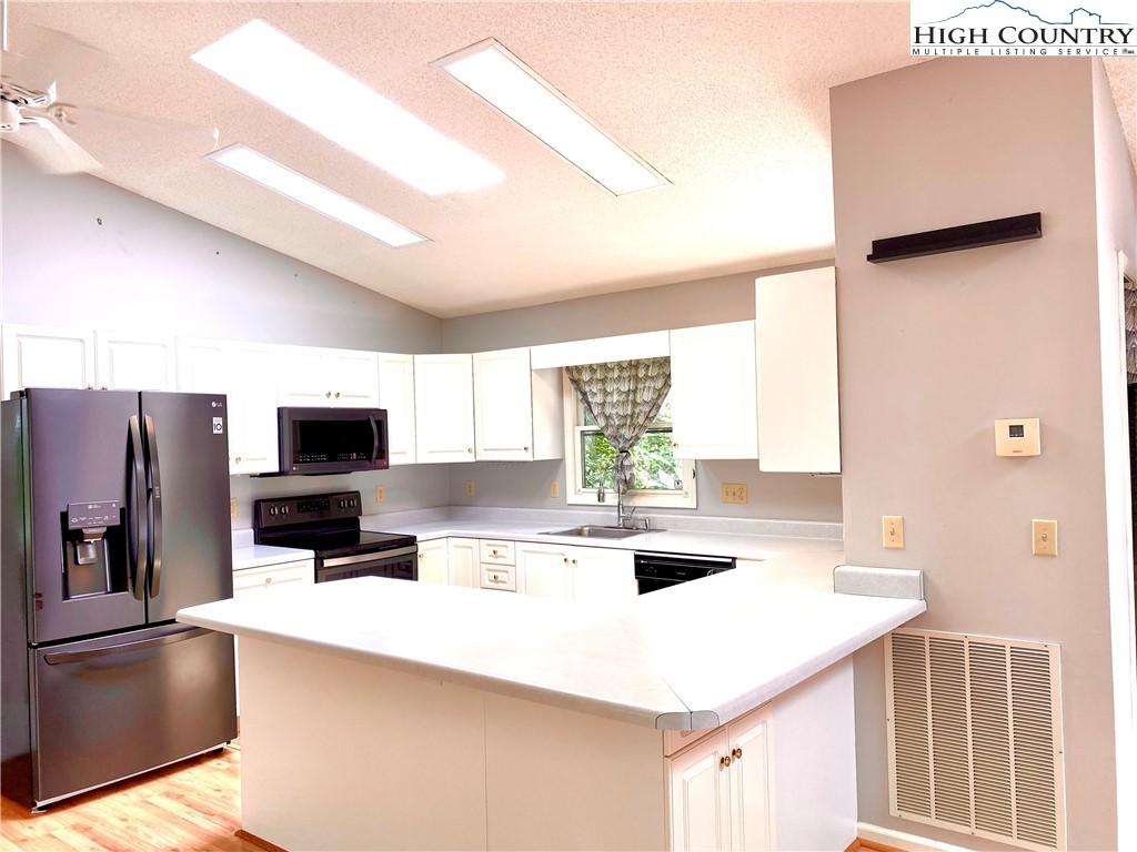 134 Galax Loop Newland, NC 28657 - Photo 14 of 50