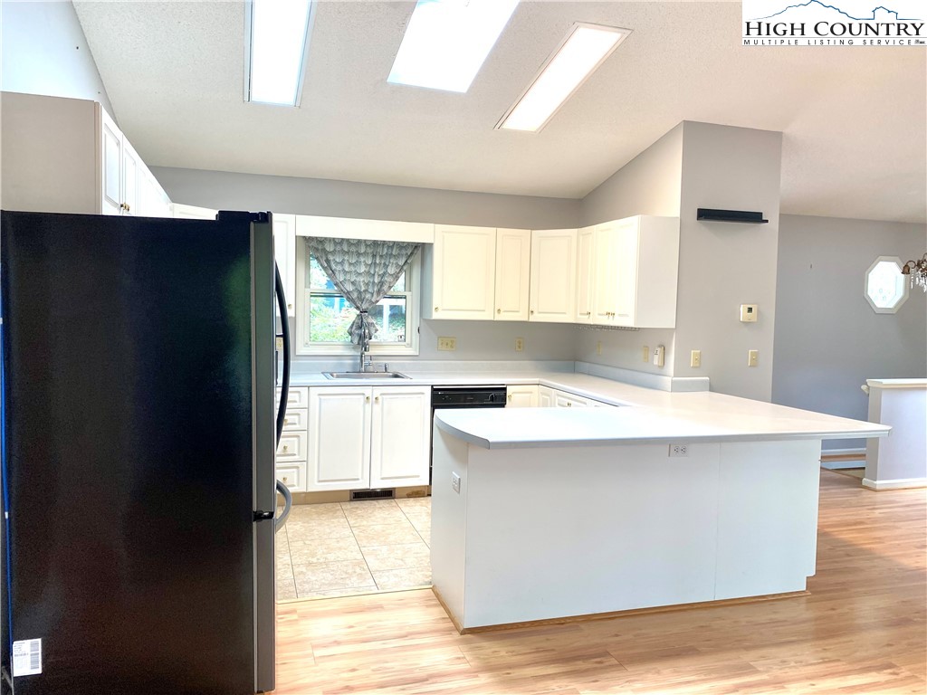 134 Galax Loop Newland, NC 28657 - Photo 15 of 50