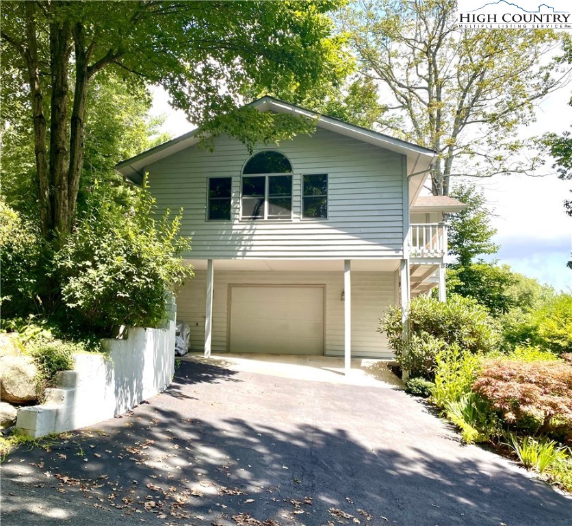 134 Galax Loop Newland, NC 28657 - Photo 3 of 50