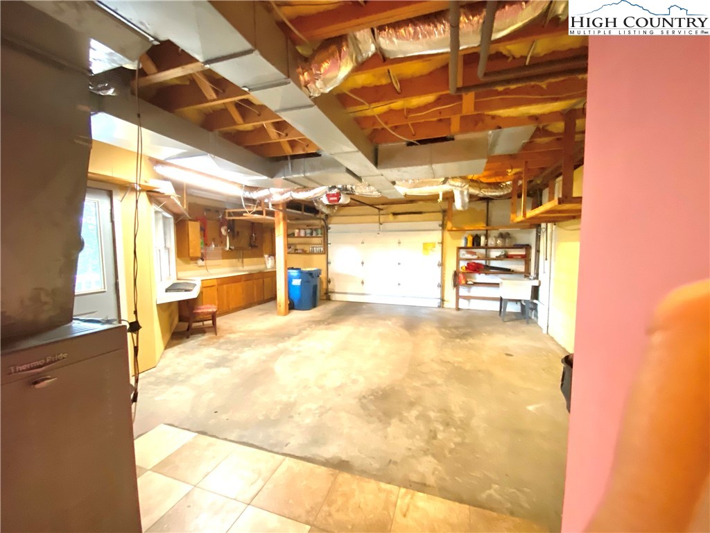 134 Galax Loop Newland, NC 28657 - Photo 38 of 50