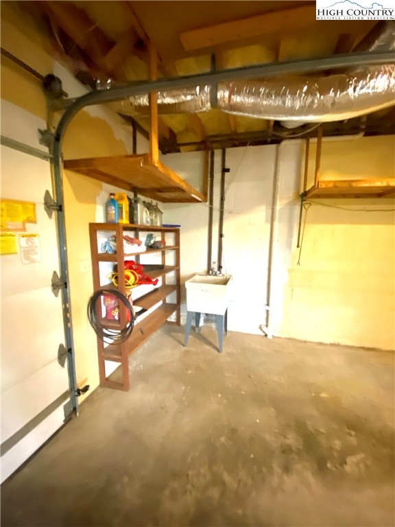 134 Galax Loop Newland, NC 28657 - Photo 40 of 50