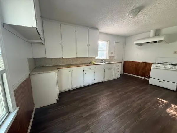 $1,695 | 1557 Sycamore Street, Abilene, TX 79602