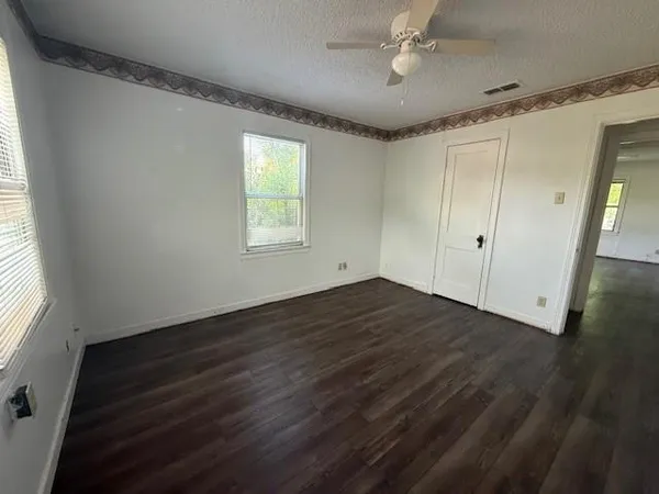 $1,695 | 1557 Sycamore Street, Abilene, TX 79602