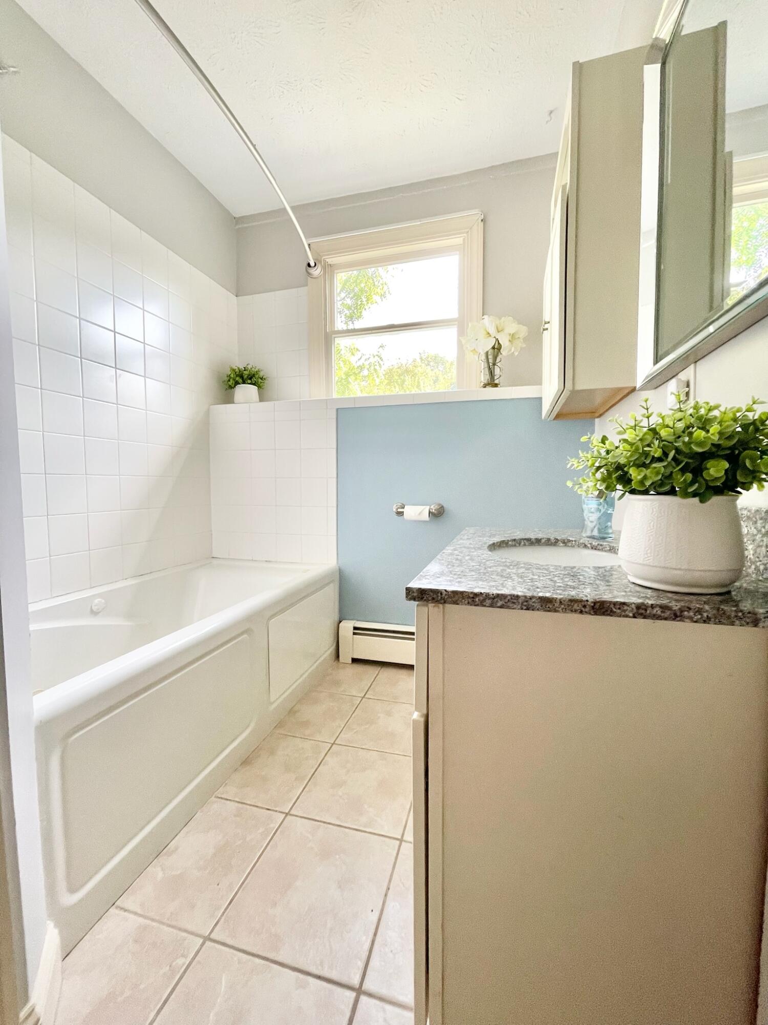 57 Hill Street Saco, ME 04072 - Photo 35 of 59 2nd Floor Apt - athroom (2)