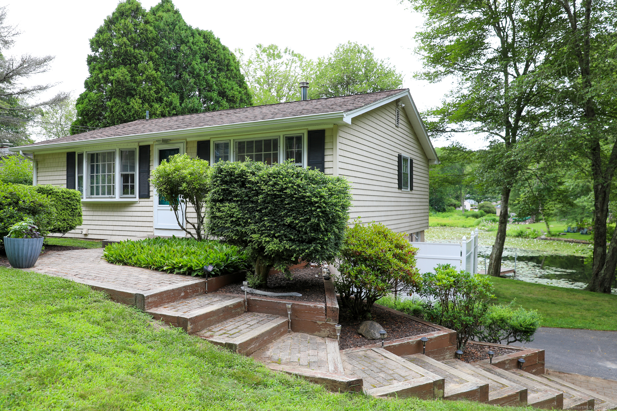140 Flanders Road Stonington, CT 06378 - Photo 1 of 1