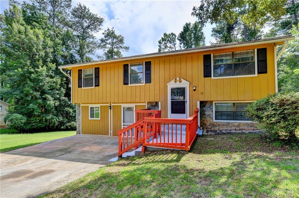 2484 Rhoanoke Drive Duluth, GA 30096 - Photo 4 of 43