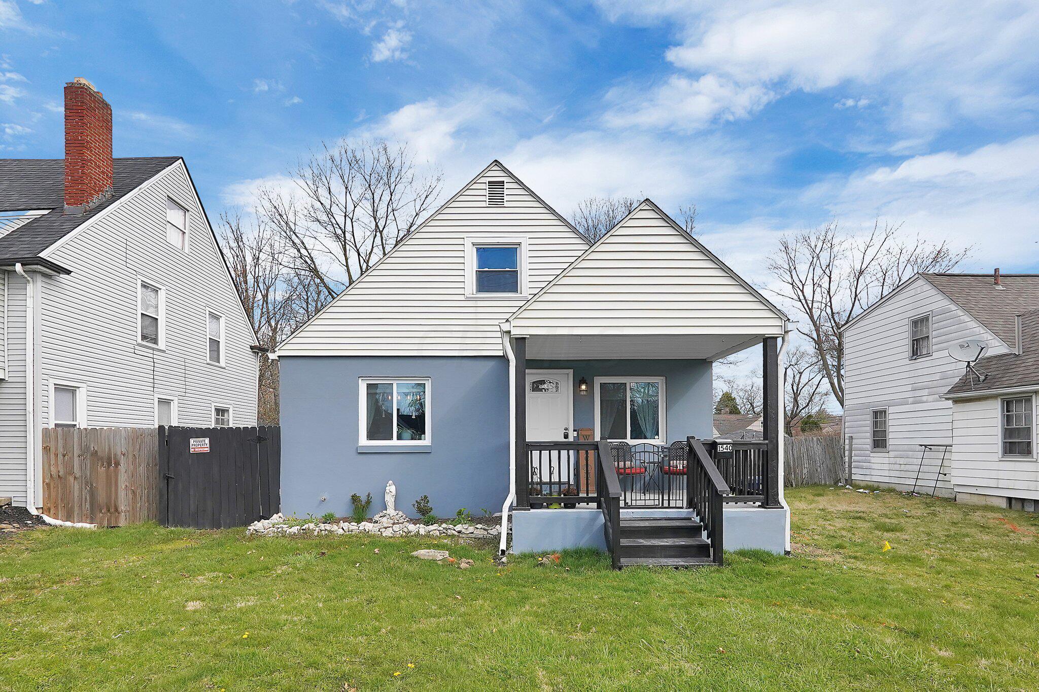 1540 East Weber Road Columbus, OH 43224 - Photo 2 of 28 front view