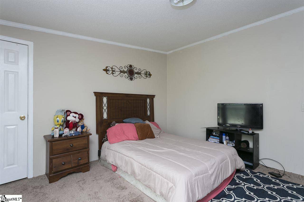 2033 Reedy Fork Road Pelzer, SC 29669 - Photo 16 of 32