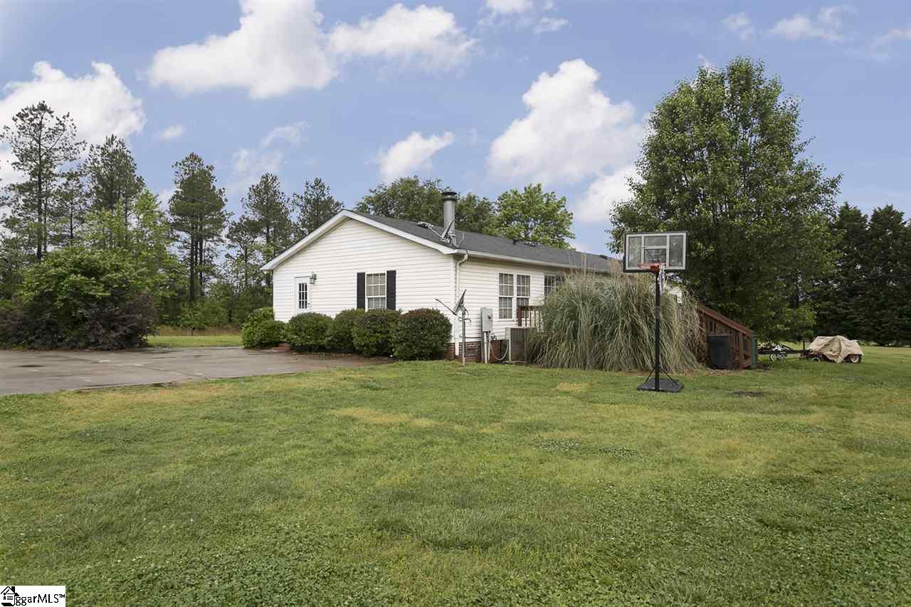 2033 Reedy Fork Road Pelzer, SC 29669 - Photo 24 of 32