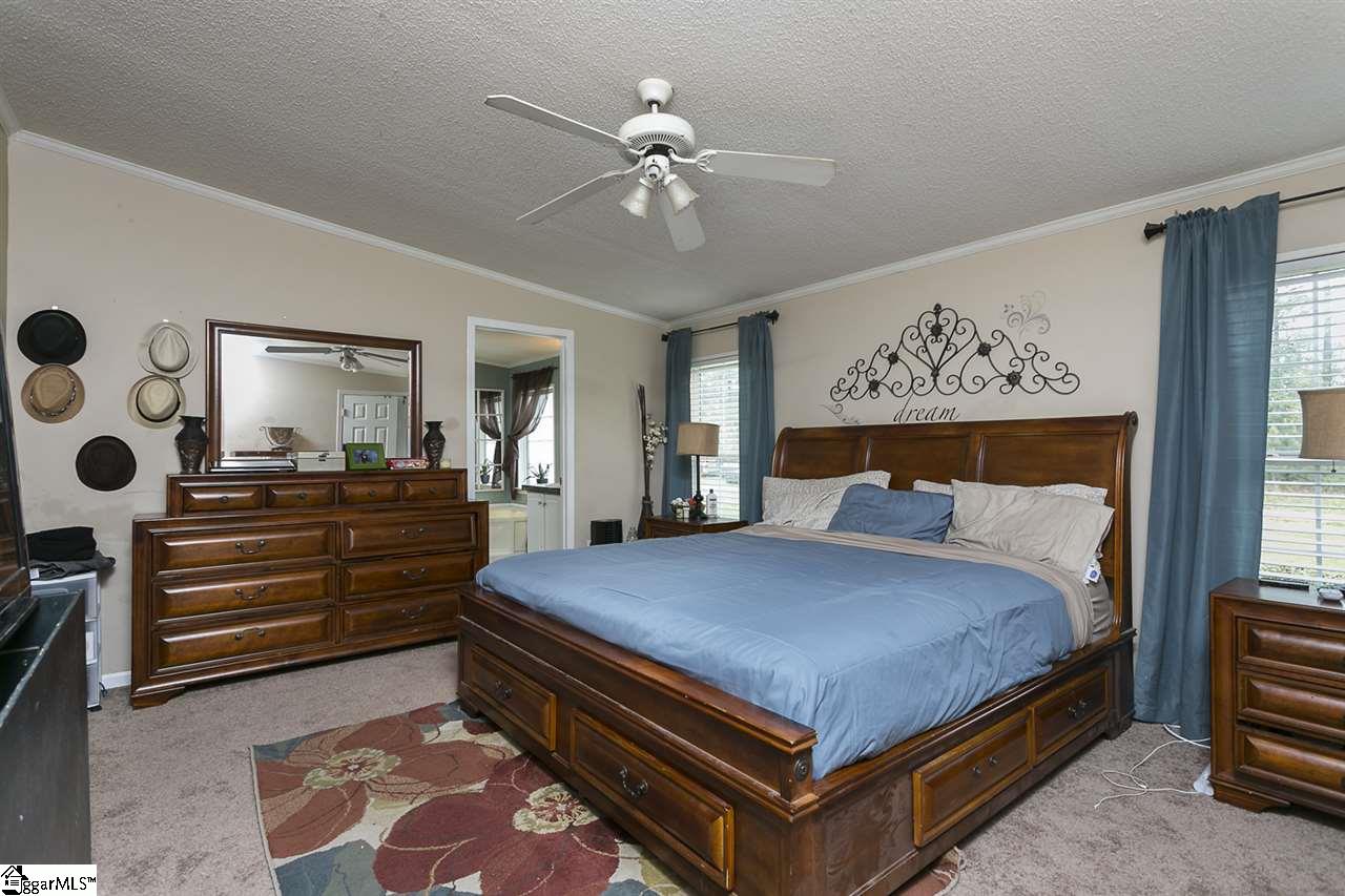 2033 Reedy Fork Road Pelzer, SC 29669 - Photo 5 of 32
