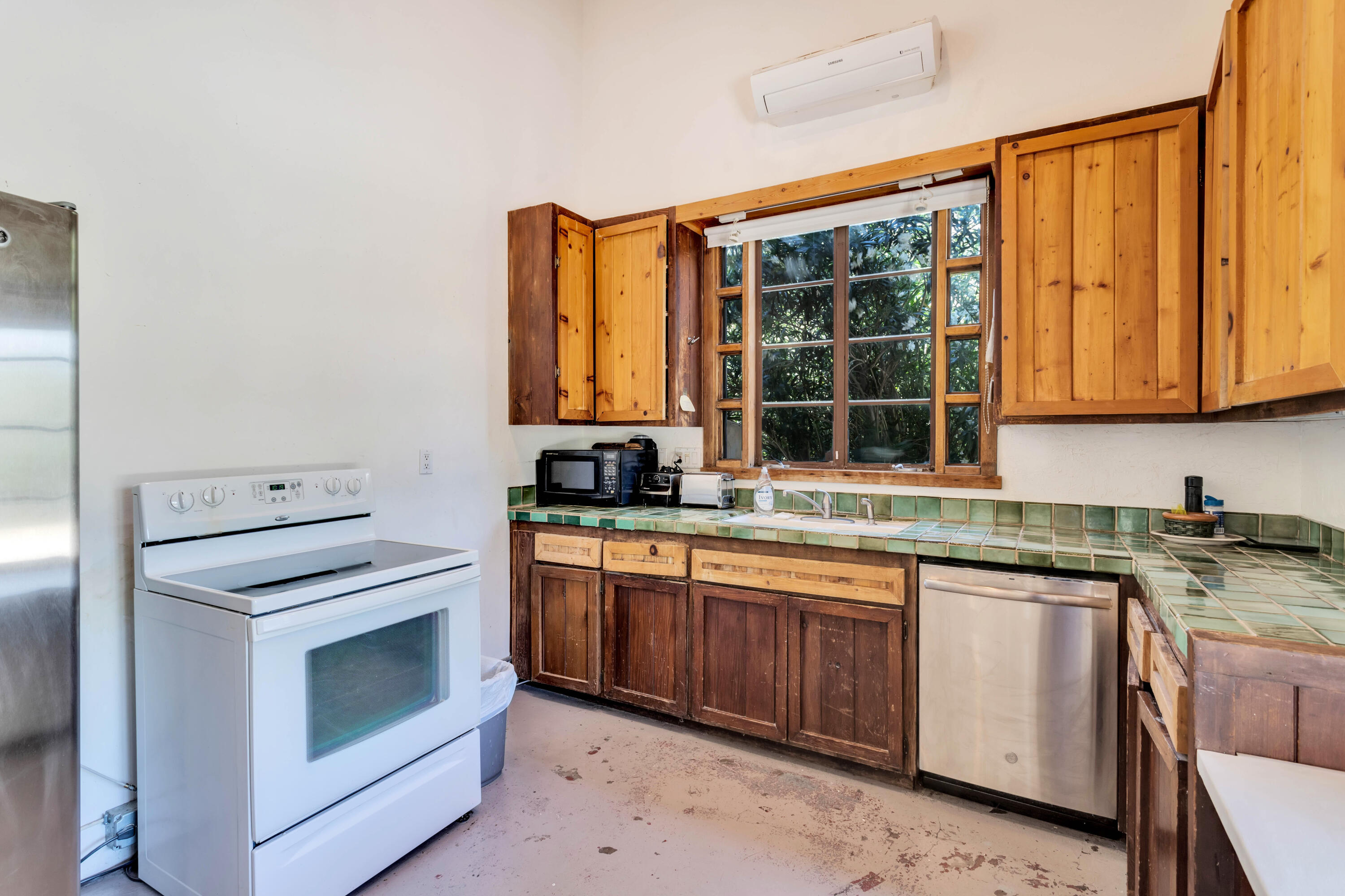 15981 Snowcreek Canyon Road Whitewater, CA 92282 - Photo 15 of 62 Kitchen