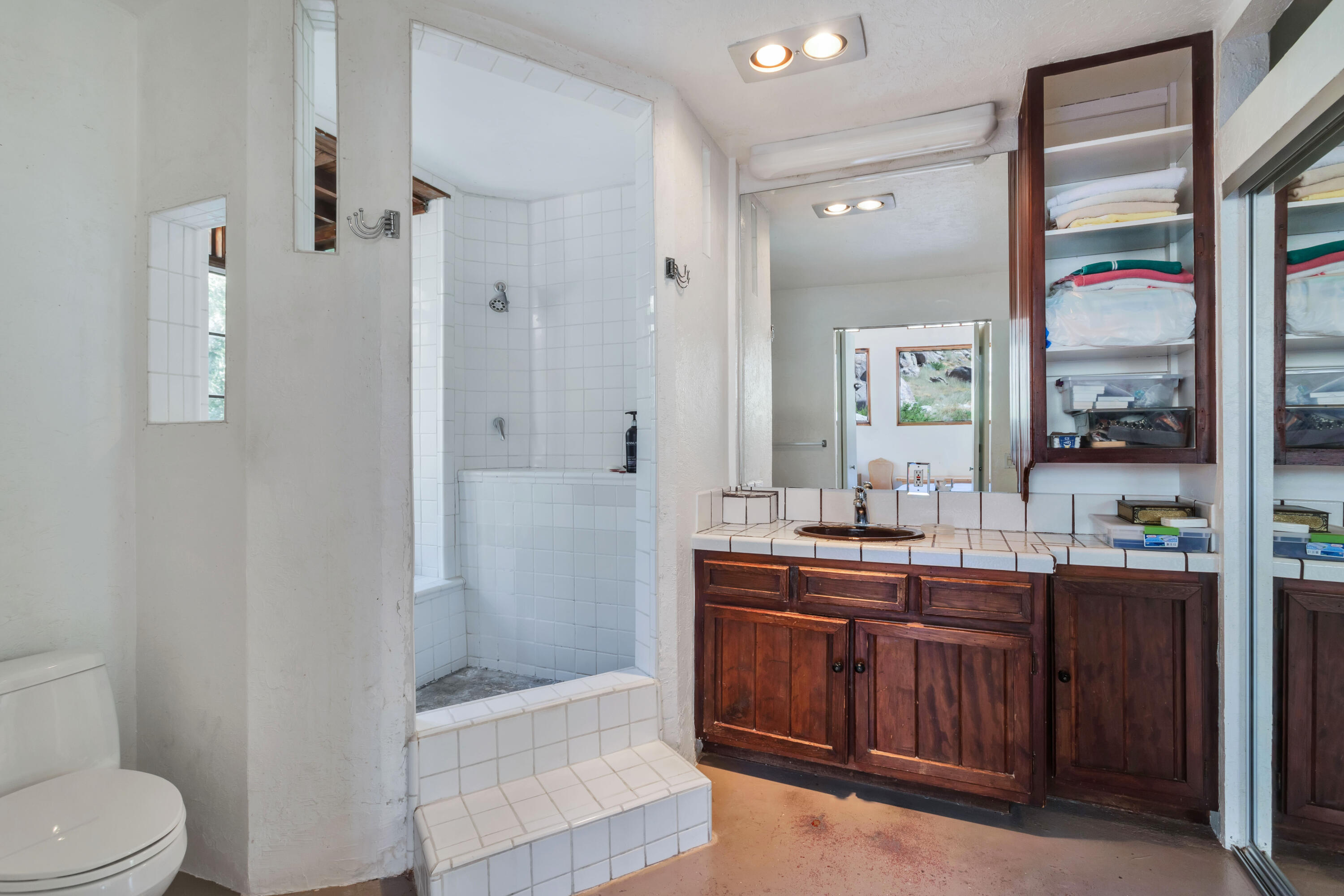15981 Snowcreek Canyon Road Whitewater, CA 92282 - Photo 22 of 62 Primary Bathroom