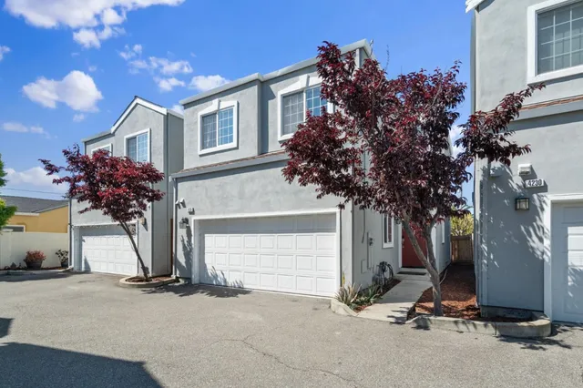 a house view with a outdoor space