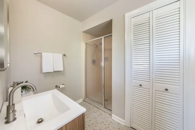 $569,000 | 1008 North Newberry Lane, Arlington Heights, IL 60004