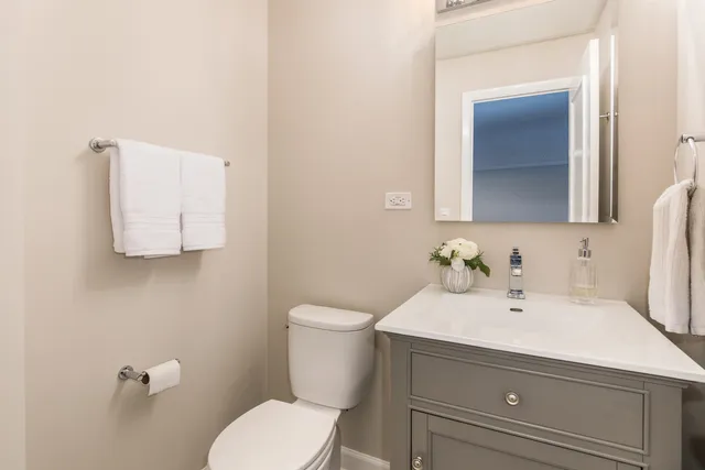 $569,000 | 1008 North Newberry Lane, Arlington Heights, IL 60004