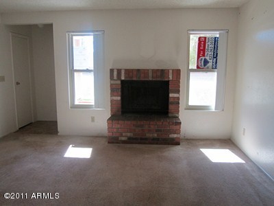 3511 East Baseline Road, Unit 1061 Phoenix, AZ 85042 - Photo 4 of 7 Greatroom