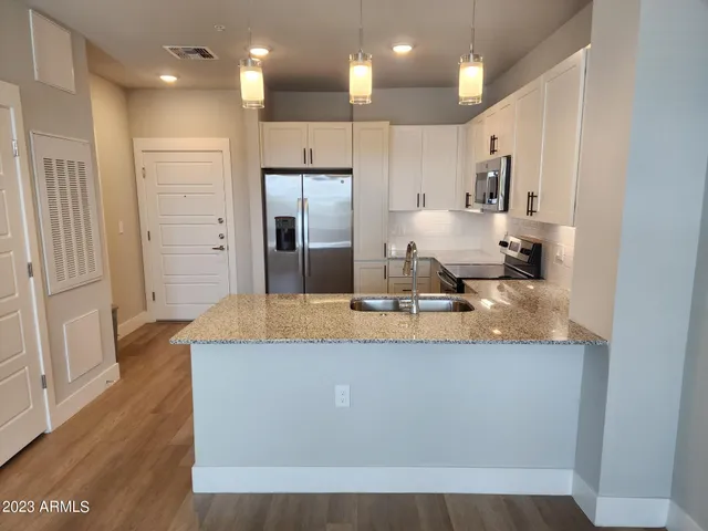 $1,399 | 7460 North Zanjero Boulevard, Unit A1, Glendale, AZ 85305
