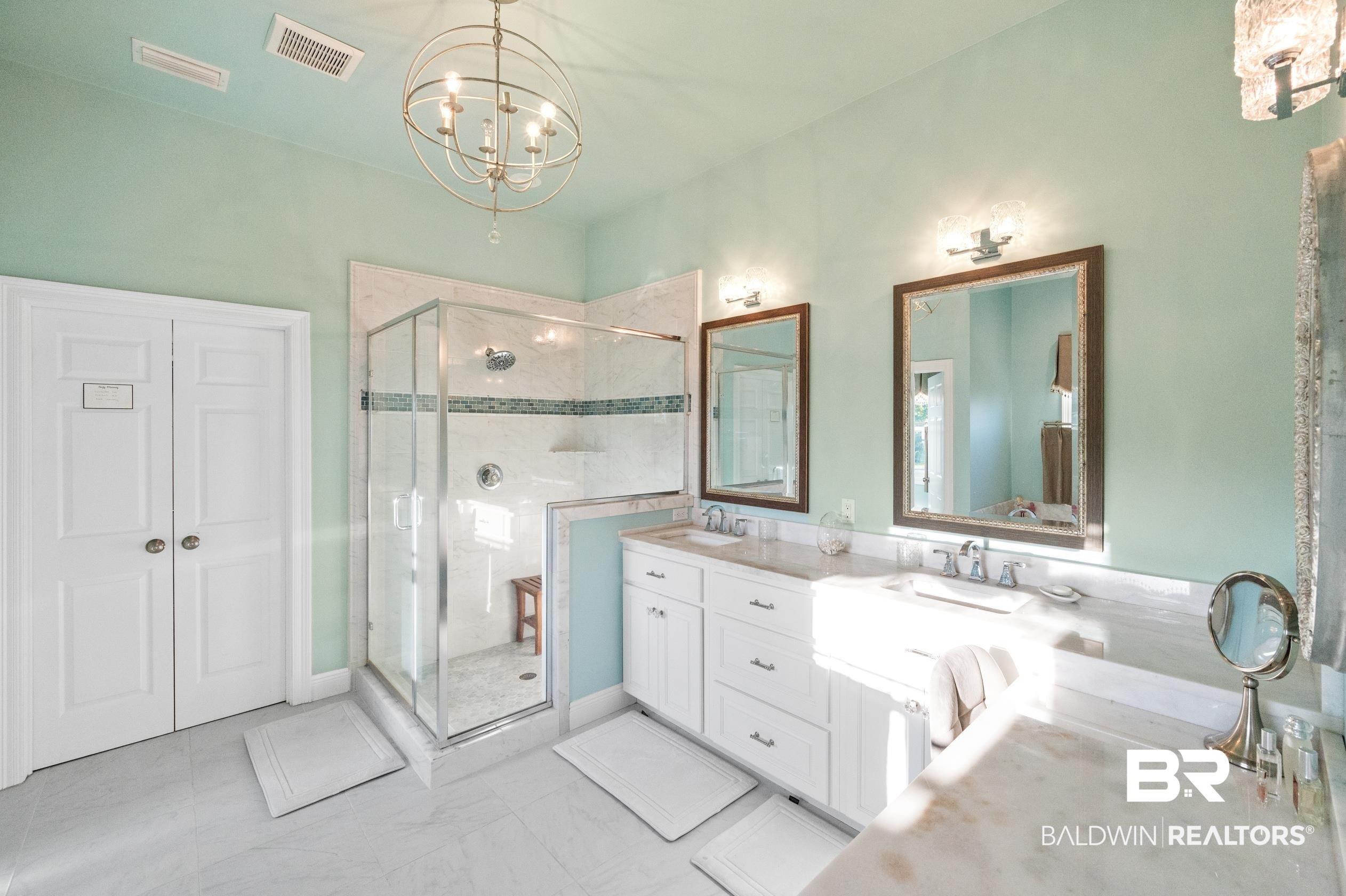 17188 Oyster Bay Road Gulf Shores, AL 36542 - Photo 19 of 47 Primary En-Suite Bathroom