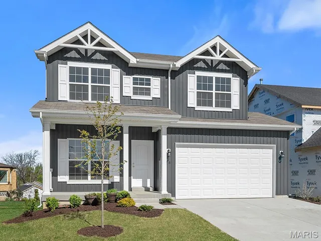 $432,935 | 1519 Winding Mdws Drive, Fenton, MO 63026