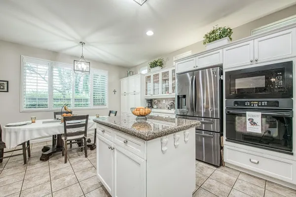 $755,000 | 4626 North Arrow Ridge Way, Clovis, CA 93619