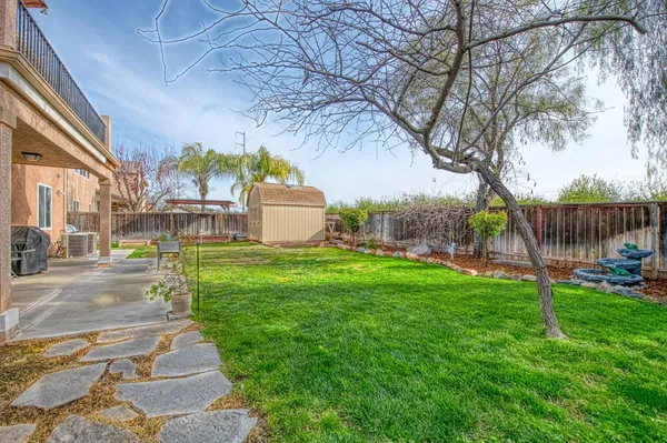 $755,000 | 4626 North Arrow Ridge Way, Clovis, CA 93619