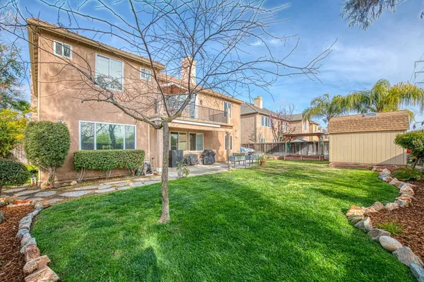 $755,000 | 4626 North Arrow Ridge Way, Clovis, CA 93619