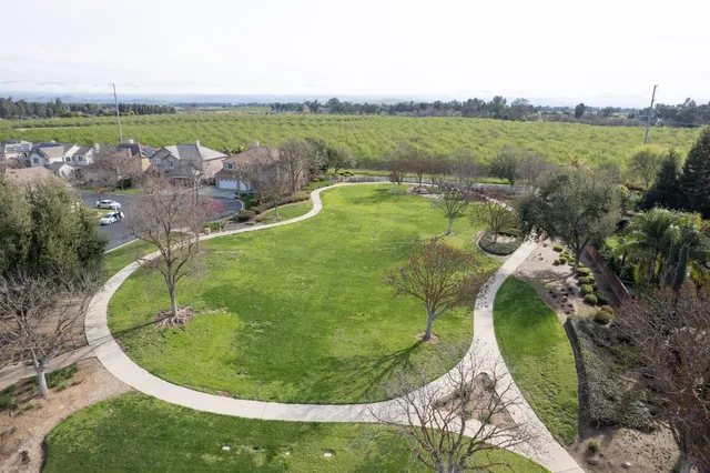 $765,000 | 4626 North Arrow Ridge Way, Clovis, CA 93619