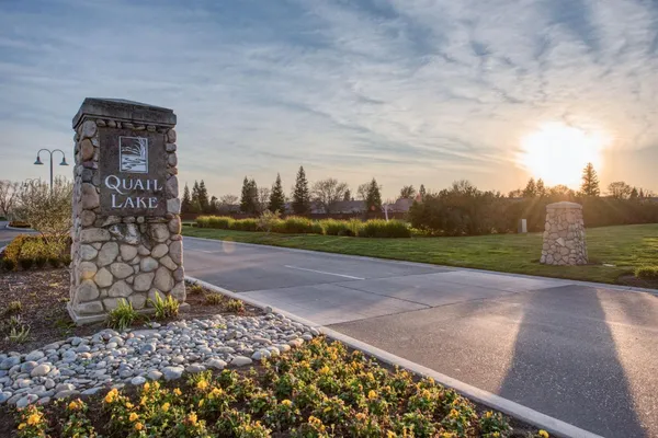 $755,000 | 4626 North Arrow Ridge Way, Clovis, CA 93619