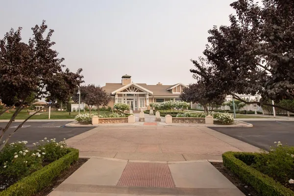 $755,000 | 4626 North Arrow Ridge Way, Clovis, CA 93619