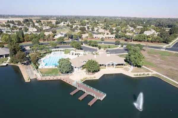 $755,000 | 4626 North Arrow Ridge Way, Clovis, CA 93619