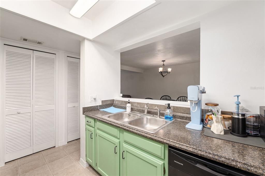 900 Southwest 62nd Boulevard, Unit D24 Gainesville, FL 32607 - Photo 17 of 53