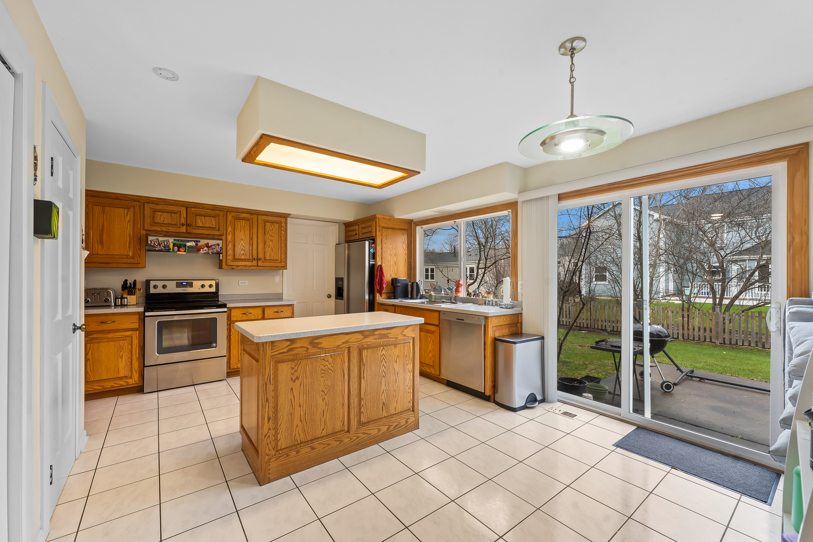 2849 Farmington Road Northbrook, IL 60062 - Photo 10 of 32 a kitchen with appliances cabinets and furniture