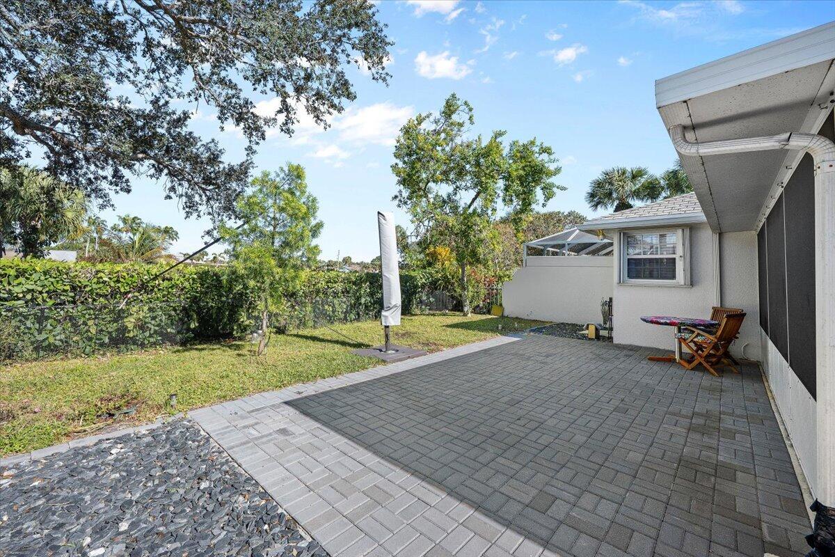 205 Brier Circle Jupiter, FL 33458 - Photo 35 of 41 36-LUX_4675