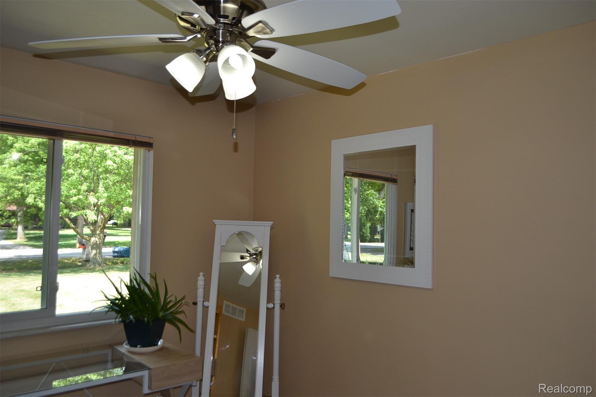 13231 Torrey Road Fenton, MI 48430 - Photo 24 of 64 DSC_0412.JPG