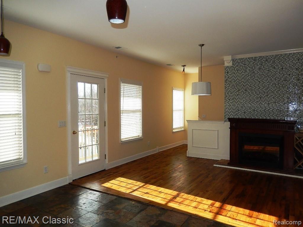 540 Riviera Court, Unit 244 Walled Lake, MI 48390 - Photo 8 of 39