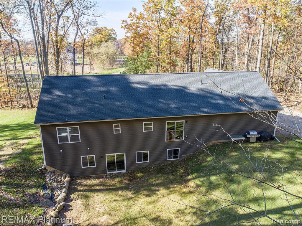 5590 Hartland Road Fenton, MI 48430 - Photo 40 of 46