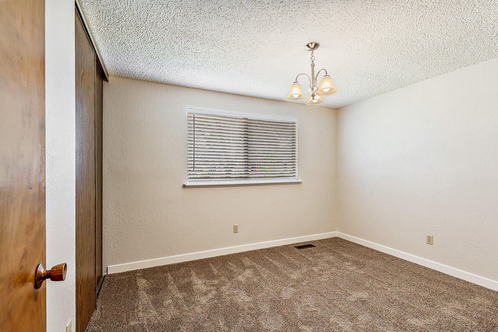 478 David Way Talent, OR 97540 - Photo 34 of 44 35_DW_35_mls